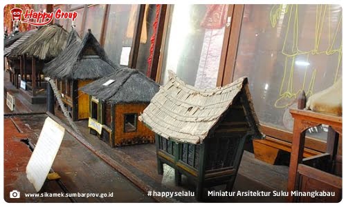 Bukittinggi - Miniatur Arsitektur Suku Minangkabau